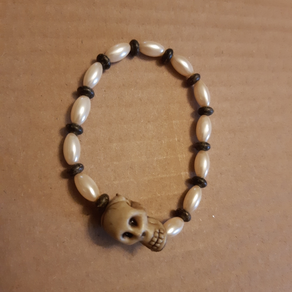 Stretchy skull bracelet.
